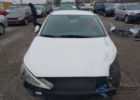 2019 Hyundai Elantra Sel z USA, uszkodzony, nr VIN 5NPD84LF6KH480309